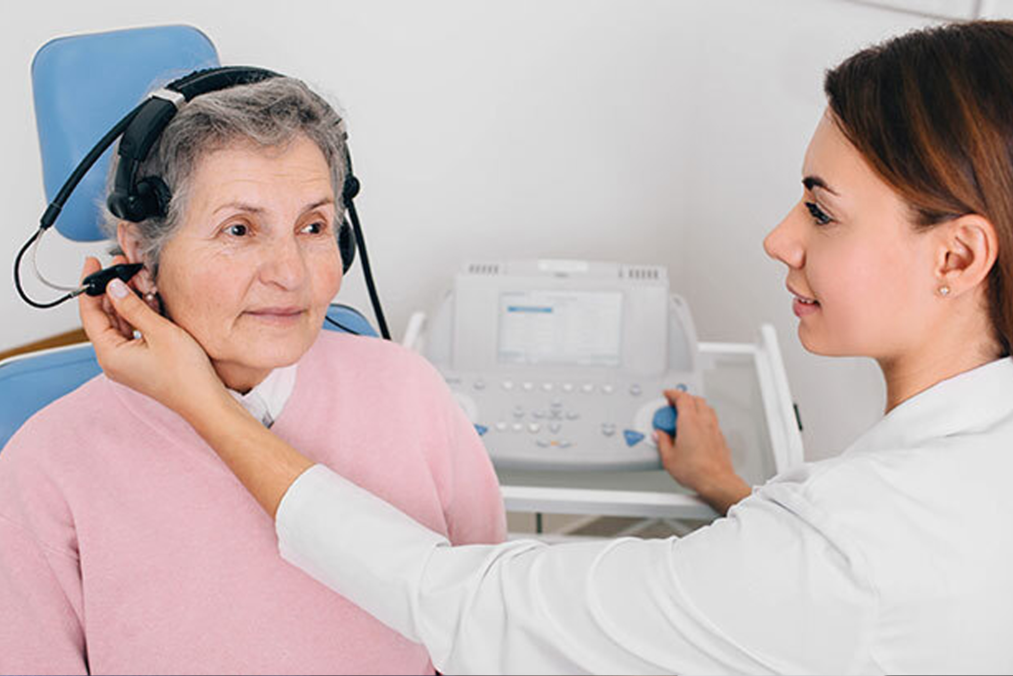 İşitme Uzmanı Kimdir? İşitme Sağlığındaki Yeri Nedir? Size Nasıl Yardımcı Olur?